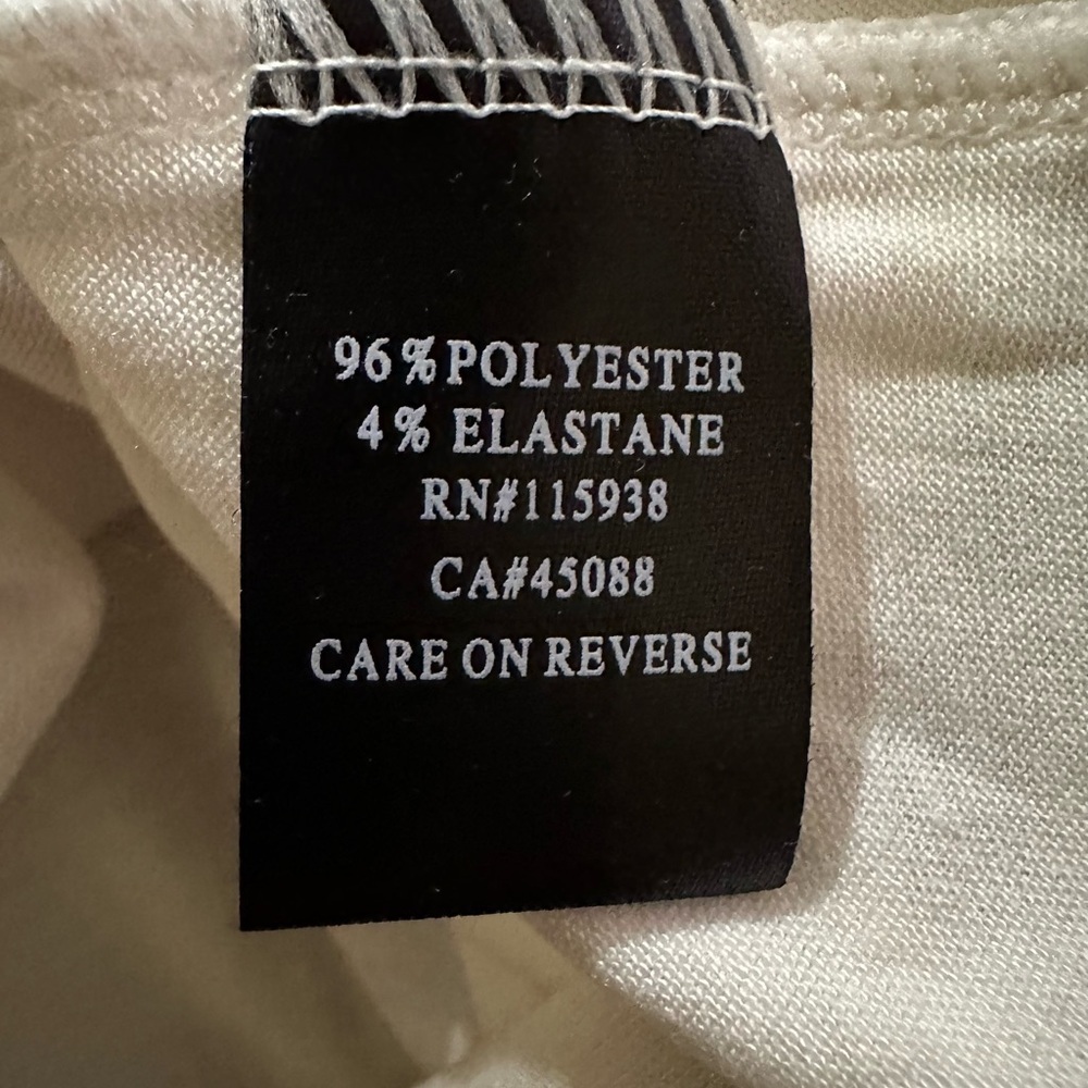 Short Sleeves Ivory S/M T Shirt With Sequins Butterfly Applique BNWT - Picture 7 of 8